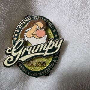 Disney Grumpy Grooming Badge - Green and Gold